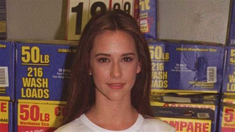 Jennifer Love Hewitt Reflects on Being an Unwitting 90s Sex。